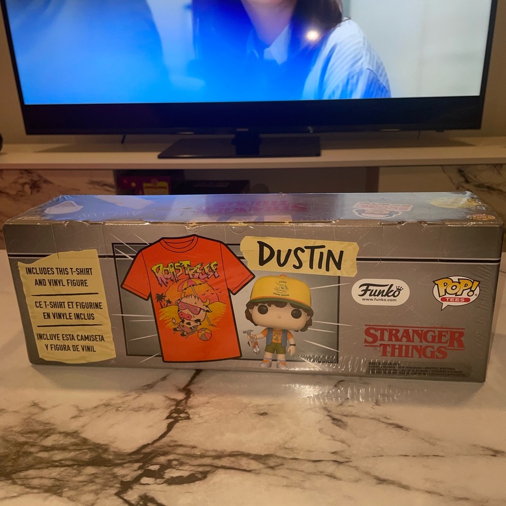 Funko Pop! Dustin x Roast Beef T-shirt